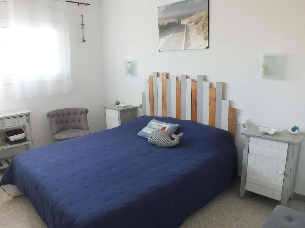 Apartamento Cerca De La Playa Con Terraza Y Parking En Roses, Costa Brava - Es-204-55 Spain