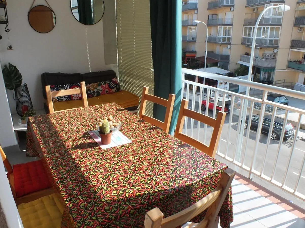 Apartamento Cerca De La Playa Con Terraza Y Parking En Roses, Costa Brava - Es-204-55 0*, Roses Spain