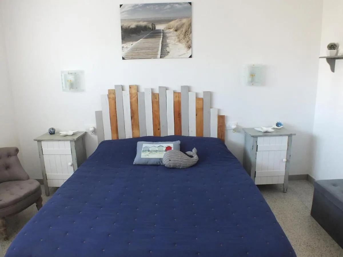 Apartamento Cerca De La Playa Con Terraza Y Parking En Roses, Costa Brava - Es-204-55 Apartment